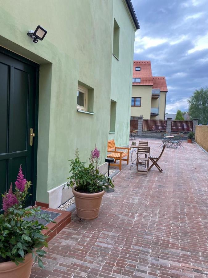 Apartmany Tachov - Tiny House Экстерьер фото
